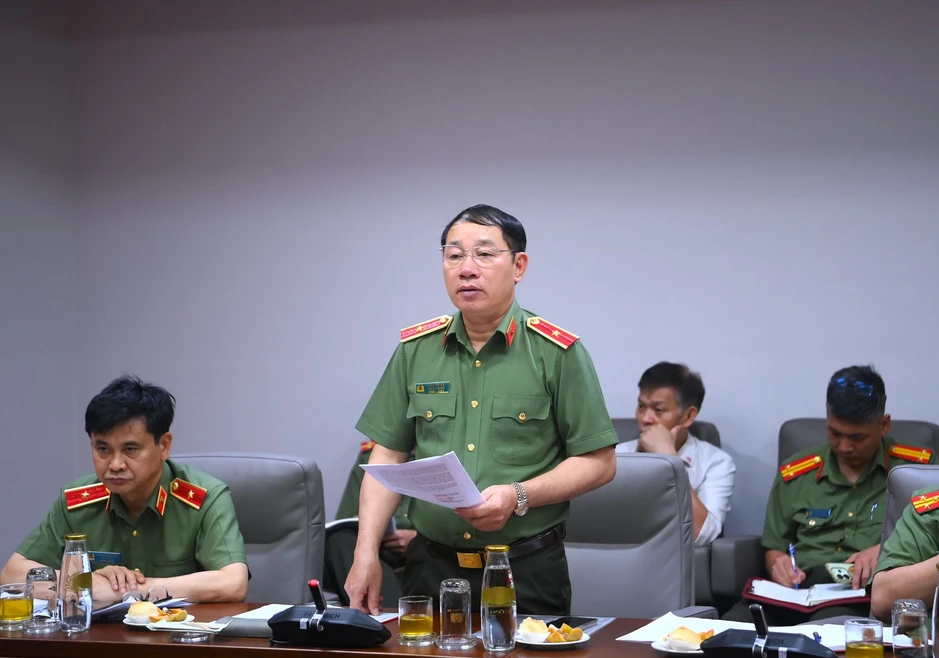 Thứ trưởng Đặng Hồng Đức làm việc với Công ty Nam Triệu - Bộ Công an Thứ trưởng Đặng Hồng Đức làm việc với Công ty Nam Triệu - Bộ Công an