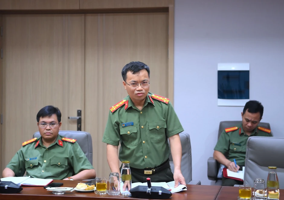 Thứ trưởng Đặng Hồng Đức làm việc với Công ty Nam Triệu - Bộ Công an Thứ trưởng Đặng Hồng Đức làm việc với Công ty Nam Triệu - Bộ Công an