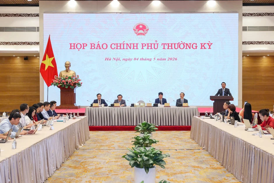Thứ trưởng kể về 15 ngày đêm thần tốc cắt giảm thủ tục hành chính Thứ trưởng kể về 15 ngày đêm thần tốc cắt giảm thủ tục hành chính