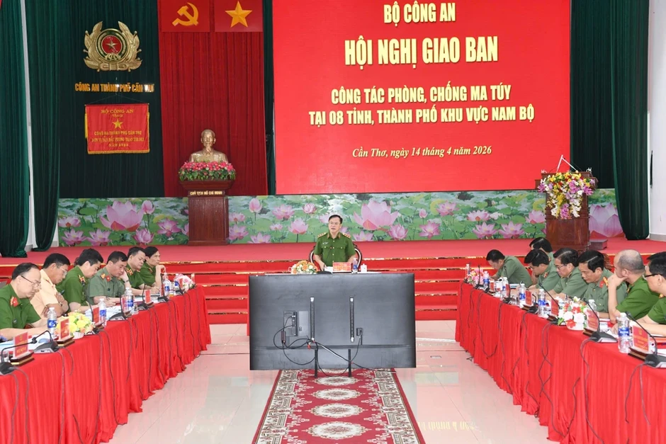 Thứ trưởng Nguyễn Văn Long: Xây dựng địa bàn không ma túy để kéo giảm tội phạm Thứ trưởng Nguyễn Văn Long: Xây dựng địa bàn không ma túy để kéo giảm tội phạm