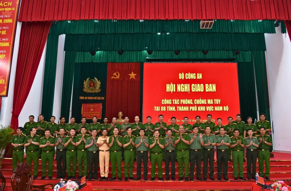 Thứ trưởng Nguyễn Văn Long: Xây dựng địa bàn không ma túy để kéo giảm tội phạm Thứ trưởng Nguyễn Văn Long: Xây dựng địa bàn không ma túy để kéo giảm tội phạm