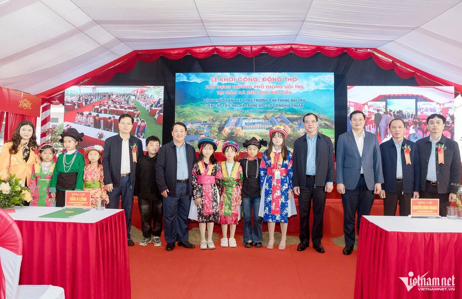 Thứ trưởng thường trực Bộ Dân tộc và Tôn giáo dự khởi công trường nội trú liên cấp tại Tuyên Quang Thứ trưởng thường trực Bộ Dân tộc và Tôn giáo dự khởi công trường nội trú liên cấp tại Tuyên Quang