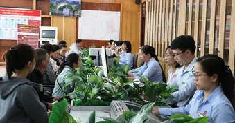 Thủ tục gọn, dân lợi: Khi chính quyền không còn khoảng cách