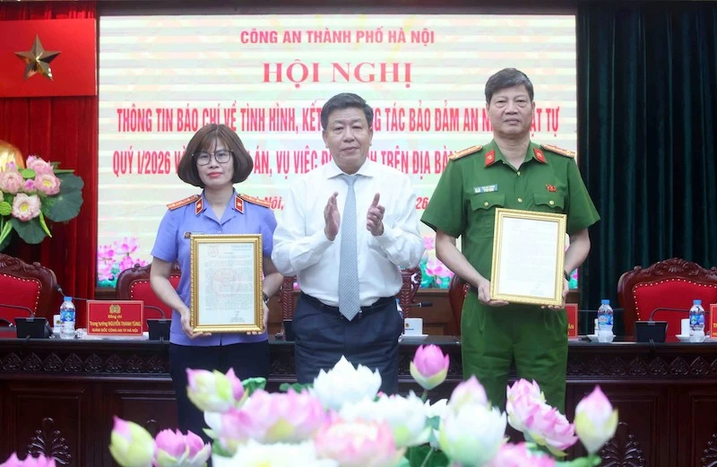 Thủ tướng Chính phủ Phạm Minh Chính gửi Thư khen Công an TP Hà Nội Thủ tướng Chính phủ Phạm Minh Chính gửi Thư khen Công an TP Hà Nội