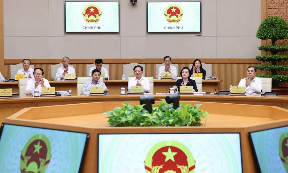 Thủ tướng: Chủ động kịch bản ứng phó, xây dựng 'tấm đệm giảm sốc' cho nền kinh tế Thủ tướng: Chủ động kịch bản ứng phó, xây dựng 'tấm đệm giảm sốc' cho nền kinh tế