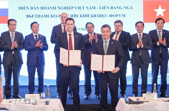 Thủ tướng chứng kiến doanh nghiệp Việt Nam-Nga trao thỏa thuận hợp tác dầu khí, vận tải