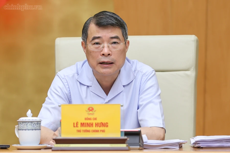 Thủ tướng: Đánh giá cán bộ định kỳ để xem xét điều động, phân công lại nhiệm vụ Thủ tướng: Đánh giá cán bộ định kỳ để xem xét điều động, phân công lại nhiệm vụ
