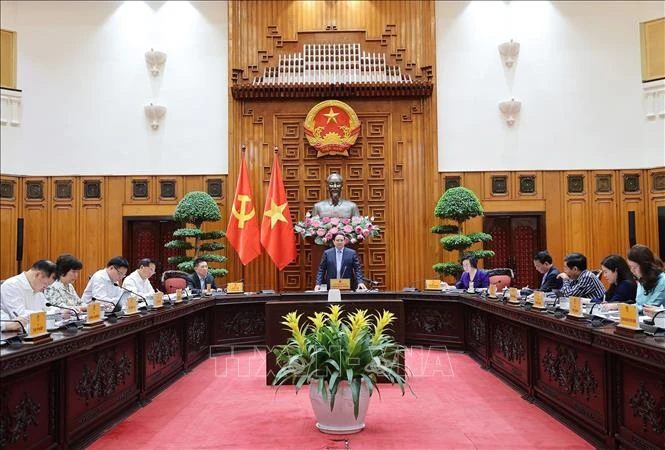 Thủ tướng: Đáp ứng đủ nhu cầu năng lượng, xăng dầu cho sản xuất, kinh doanh và tiêu dùng Thủ tướng: Đáp ứng đủ nhu cầu năng lượng, xăng dầu cho sản xuất, kinh doanh và tiêu dùng