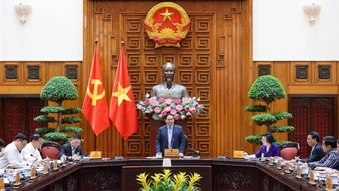Thủ tướng: Đáp ứng đủ nhu cầu năng lượng, xăng dầu cho sản xuất, kinh doanh và tiêu dùng