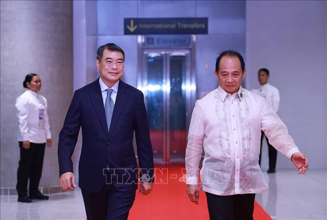 Thủ tướng kết thúc chuyến tham dự Hội nghị Cấp cao ASEAN lần thứ 48 tại Philippines Thủ tướng kết thúc chuyến tham dự Hội nghị Cấp cao ASEAN lần thứ 48 tại Philippines