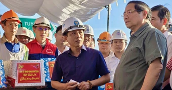 Thủ tướng kiểm tra các dự án cao tốc, thăm khu tái định cư tại đông Đắk Lắk