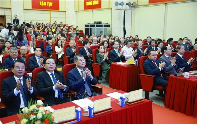 Thủ tướng Lê Minh Hưng: 'Chìa khóa vàng' khoa học công nghệ, đổi mới sáng tạo Thủ tướng Lê Minh Hưng: 'Chìa khóa vàng' khoa học công nghệ, đổi mới sáng tạo