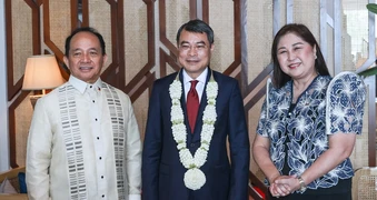 Thủ tướng Lê Minh Hưng đến Cebu, Philippines
