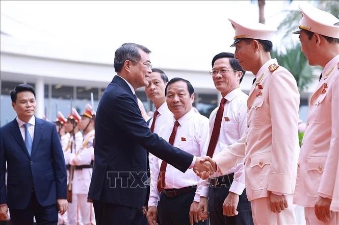 Thủ tướng Lê Minh Hưng dự Lễ đón nhận Danh hiệu Anh hùng LLVTND của Công an Hải Phòng Thủ tướng Lê Minh Hưng dự Lễ đón nhận Danh hiệu Anh hùng LLVTND của Công an Hải Phòng