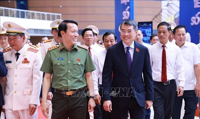 Thủ tướng Lê Minh Hưng dự Lễ đón nhận Danh hiệu Anh hùng LLVTND của Công an Hải Phòng Thủ tướng Lê Minh Hưng dự Lễ đón nhận Danh hiệu Anh hùng LLVTND của Công an Hải Phòng