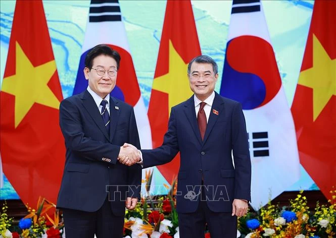 Thủ tướng Lê Minh Hưng hội kiến Tổng thống Hàn Quốc Lee Jae Myung Thủ tướng Lê Minh Hưng hội kiến Tổng thống Hàn Quốc Lee Jae Myung
