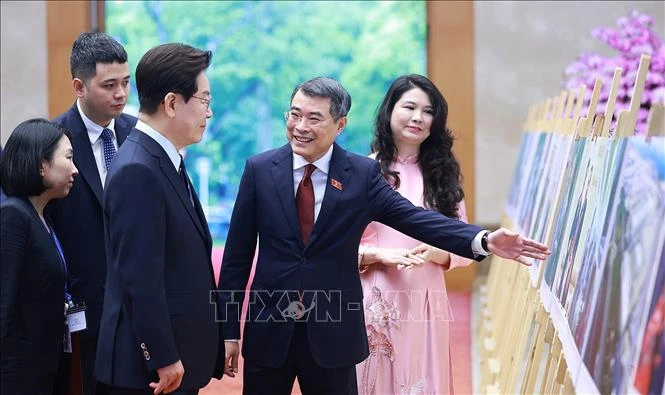 Thủ tướng Lê Minh Hưng hội kiến Tổng thống Hàn Quốc Lee Jae Myung Thủ tướng Lê Minh Hưng hội kiến Tổng thống Hàn Quốc Lee Jae Myung