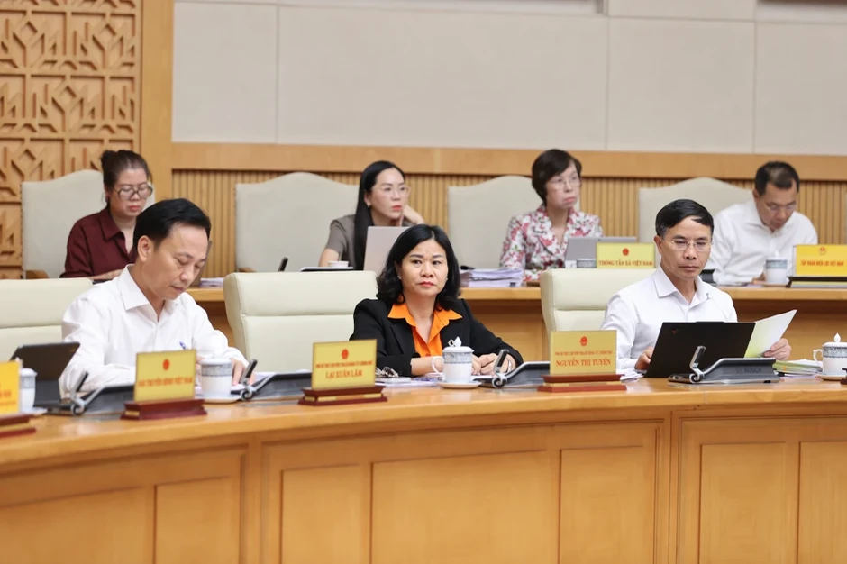 Thủ tướng Lê Minh Hưng: Không để cắt giảm thủ tục này lại 'mọc' thủ tục khác Thủ tướng Lê Minh Hưng: Không để cắt giảm thủ tục này lại 'mọc' thủ tục khác