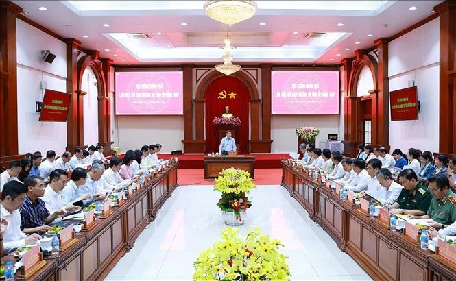 Thủ tướng Lê Minh Hưng làm việc với Ban Thường vụ Tỉnh uỷ Đồng Tháp Thủ tướng Lê Minh Hưng làm việc với Ban Thường vụ Tỉnh uỷ Đồng Tháp