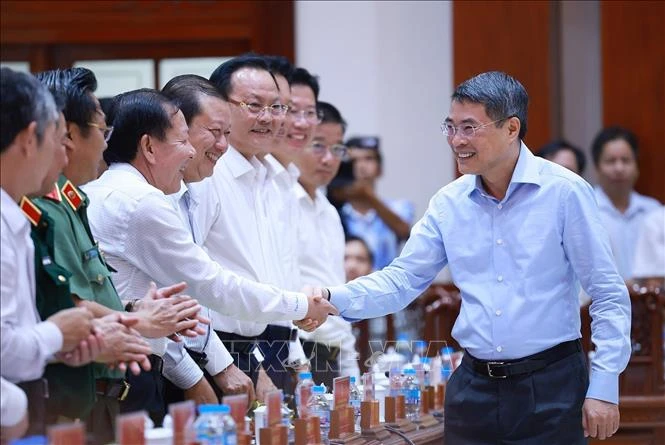 Thủ tướng Lê Minh Hưng làm việc với Ban Thường vụ Tỉnh uỷ Đồng Tháp Thủ tướng Lê Minh Hưng làm việc với Ban Thường vụ Tỉnh uỷ Đồng Tháp