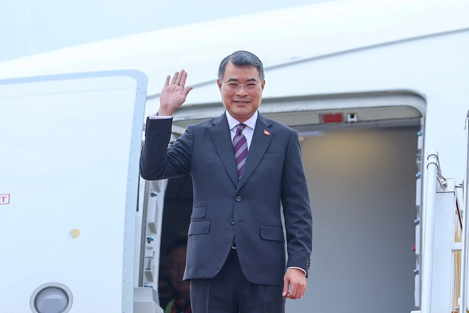 Thủ tướng Lê Minh Hưng lên đường tới Nga Thủ tướng Lê Minh Hưng lên đường tới Nga