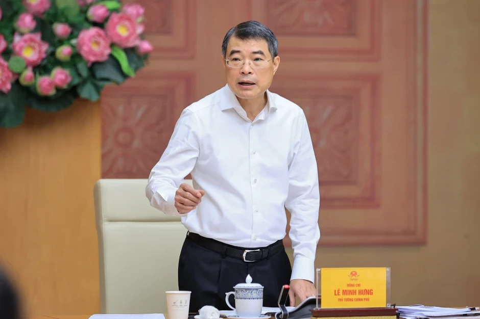Thủ tướng Lê Minh Hưng: Ngành công thương chịu trách nhiệm không để thiếu điện, xăng dầu trong mọi tình huống Thủ tướng Lê Minh Hưng: Ngành công thương chịu trách nhiệm không để thiếu điện, xăng dầu trong mọi tình huống