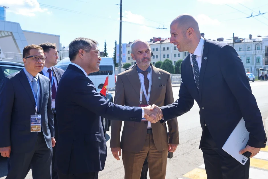 Thủ tướng Lê Minh Hưng thăm Triển lãm ‘Made in Tatarstan’ tại Nga Thủ tướng Lê Minh Hưng thăm Triển lãm ‘Made in Tatarstan’ tại Nga