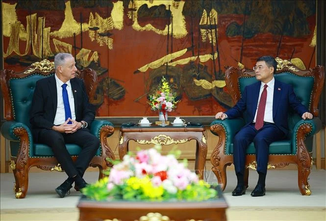 Thủ tướng Lê Minh Hưng tiếp Đại sứ Israel Yaron Mayer chào từ biệt Thủ tướng Lê Minh Hưng tiếp Đại sứ Israel Yaron Mayer chào từ biệt
