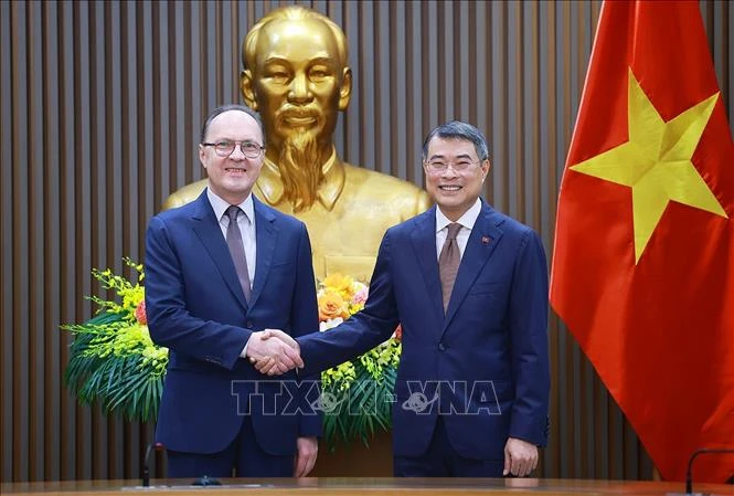 Thủ tướng Lê Minh Hưng tiếp Đại sứ Liên bang Nga tại Việt Nam Thủ tướng Lê Minh Hưng tiếp Đại sứ Liên bang Nga tại Việt Nam
