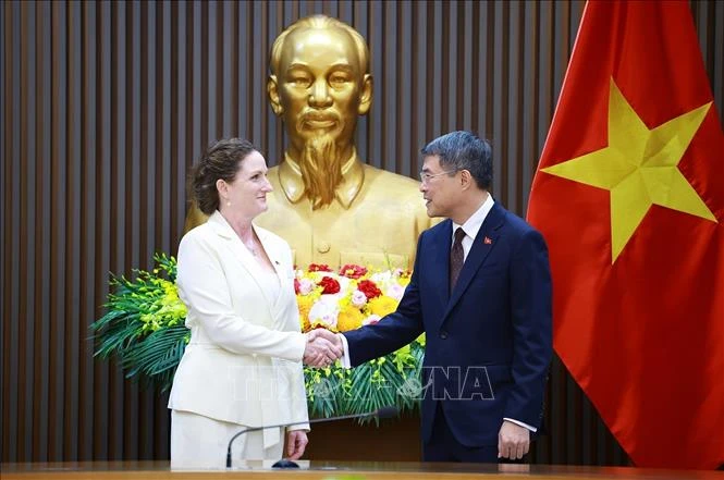 Thủ tướng Lê Minh Hưng tiếp Đại sứ New Zealand Thủ tướng Lê Minh Hưng tiếp Đại sứ New Zealand