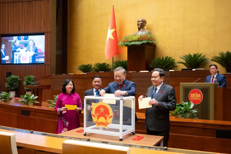 Thủ tướng Lê Minh Hưng: Xử lý nghiêm tình trạng né tránh, vô cảm trước khó khăn của người dân, doanh nghiệp Thủ tướng Lê Minh Hưng: Xử lý nghiêm tình trạng né tránh, vô cảm trước khó khăn của người dân, doanh nghiệp