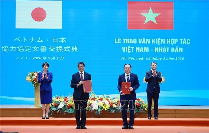 Thủ tướng Nhật Bản Takaichi Sanae kết thúc chuyến thăm chính thức Việt Nam Thủ tướng Nhật Bản Takaichi Sanae kết thúc chuyến thăm chính thức Việt Nam