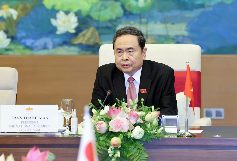 Thủ tướng Nhật trao huân chương cho nguyên Tổng Bí thư Nông Đức Mạnh, nguyên Thủ tướng Nguyễn Tấn Dũng Thủ tướng Nhật trao huân chương cho nguyên Tổng Bí thư Nông Đức Mạnh, nguyên Thủ tướng Nguyễn Tấn Dũng