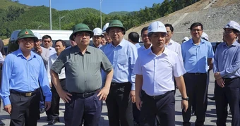Thủ tướng Phạm Minh Chính thị sát cao tốc Quảng Ngãi - Hoài Nhơn
