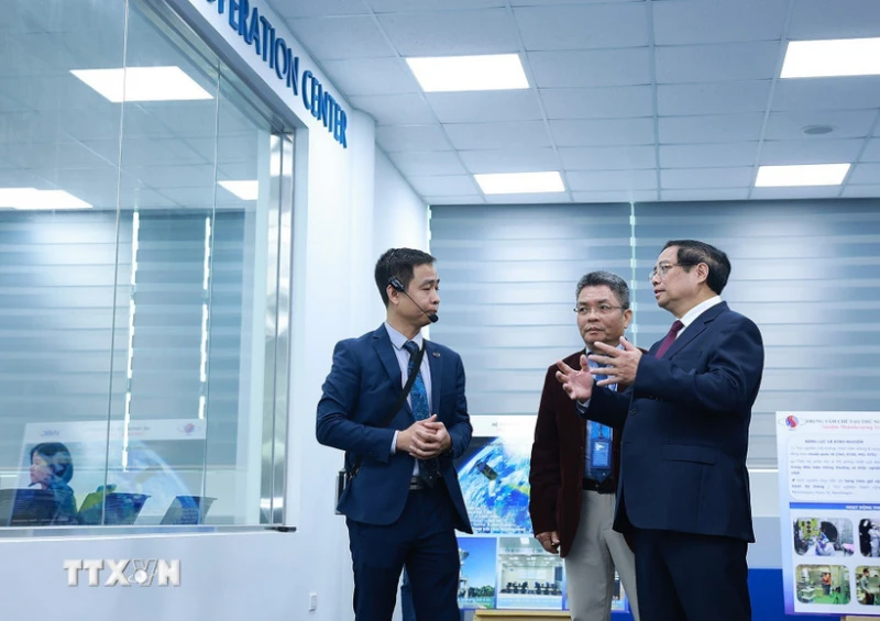 Thủ tướng: Phát triển khoa học công nghệ không gian vũ trụ trên tinh thần “3 đẩy mạnh,” “3 cùng” Thủ tướng: Phát triển khoa học công nghệ không gian vũ trụ trên tinh thần “3 đẩy mạnh,” “3 cùng”