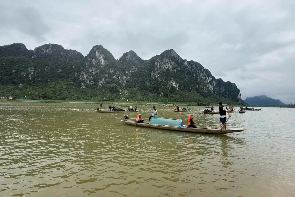 Thủ tướng tặng Bằng khen bố con ngư dân cứu sống 3 người chìm đò Thủ tướng tặng Bằng khen bố con ngư dân cứu sống 3 người chìm đò