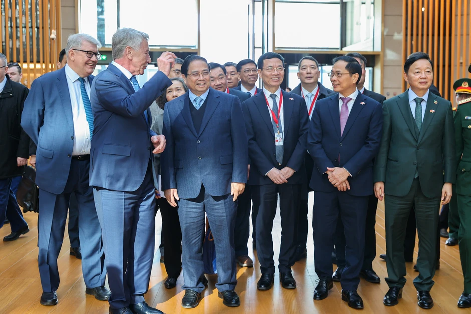 Thủ tướng thăm tập đoàn khí đốt hàng đầu của Nga, thúc đẩy các dự án LNG lớn Thủ tướng thăm tập đoàn khí đốt hàng đầu của Nga, thúc đẩy các dự án LNG lớn
