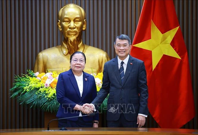 Thủ tướng tiếp Đoàn đại biểu Ban Tổ chức Trung ương Đảng Nhân dân Cách mạng Lào Thủ tướng tiếp Đoàn đại biểu Ban Tổ chức Trung ương Đảng Nhân dân Cách mạng Lào