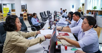 Thủ tướng yêu cầu bộ trưởng, chủ tịch tỉnh chỉ đạo tổng rà soát văn bản pháp luật