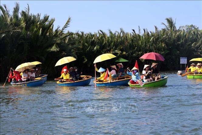 Thủ tướng yêu cầu tăng cường an ninh, an toàn trong hoạt động du lịch Thủ tướng yêu cầu tăng cường an ninh, an toàn trong hoạt động du lịch
