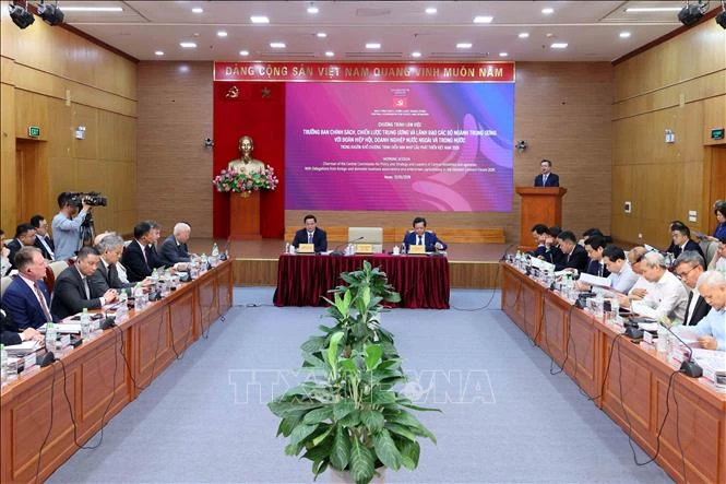 Thúc đẩy hợp lực giữa khu vực FDI và doanh nghiệp trong nước Thúc đẩy hợp lực giữa khu vực FDI và doanh nghiệp trong nước