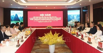 Thúc đẩy hợp tác giữa tỉnh Cao Bằng (Việt Nam) và thành phố Bách Sắc (Trung Quốc)