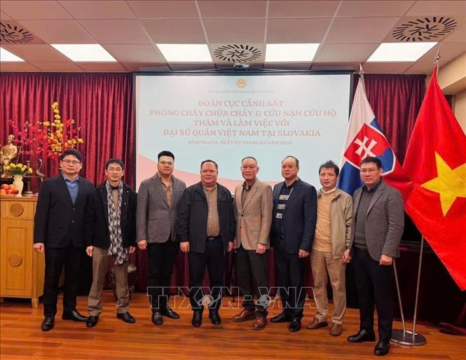 Thúc đẩy hợp tác với Slovakia về phòng cháy, chữa cháy và cứu nạn, cứu hộ Thúc đẩy hợp tác với Slovakia về phòng cháy, chữa cháy và cứu nạn, cứu hộ