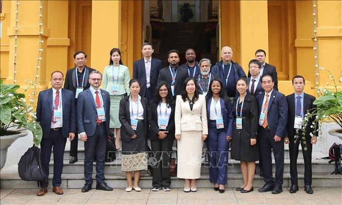 Thực tiễn phát triển của Việt Nam phản bác đánh giá về tự do báo chí Thực tiễn phát triển của Việt Nam phản bác đánh giá về tự do báo chí