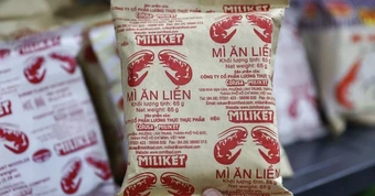 Thương hiệu mì hai con tôm báo lãi thấp nhất 4 năm , doanh thu tăng cao nhất