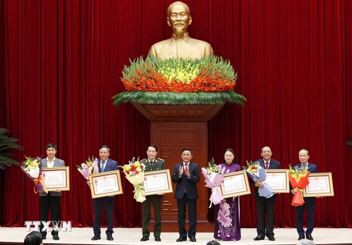 Thường trực Ban Bí thư: Tiếp tục đưa tinh thần Đại hội XIV của Đảng vào công tác hằng ngày Thường trực Ban Bí thư: Tiếp tục đưa tinh thần Đại hội XIV của Đảng vào công tác hằng ngày