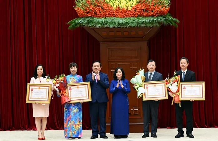 Thường trực Ban Bí thư: Tiếp tục đưa tinh thần Đại hội XIV của Đảng vào công tác hằng ngày Thường trực Ban Bí thư: Tiếp tục đưa tinh thần Đại hội XIV của Đảng vào công tác hằng ngày