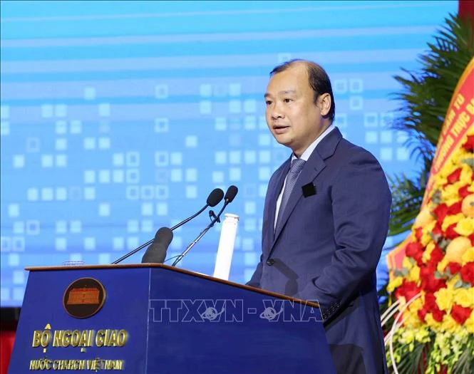 Thường trực Ban Bí thư Trần Cẩm Tú dự Phiên họp toàn thể về Đối ngoại Đảng và Đối ngoại nhân dân Thường trực Ban Bí thư Trần Cẩm Tú dự Phiên họp toàn thể về Đối ngoại Đảng và Đối ngoại nhân dân