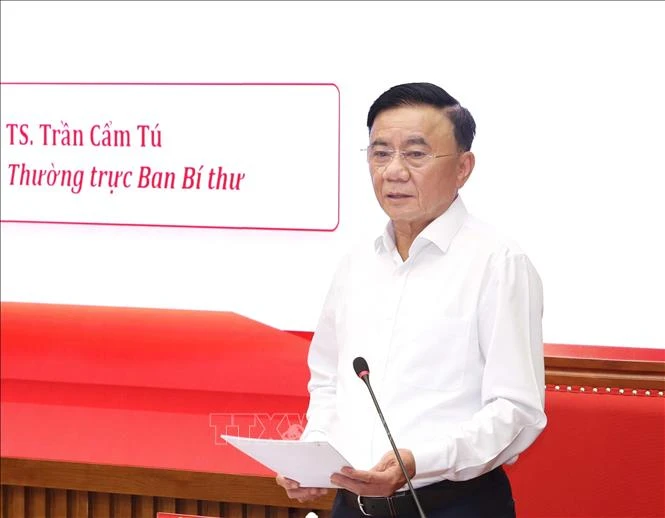 Thường trực Ban Bí thư truyền đạt chuyên đề, bồi dưỡng kiến thức đối với Uỷ viên Trung ương Đảng khoá XIV