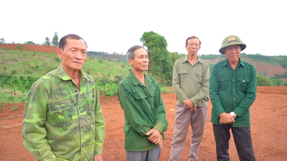Thượng tướng Bế Xuân Trường lên tiếng vụ 6 cựu chiến binh kêu oan khi ra tù Thượng tướng Bế Xuân Trường lên tiếng vụ 6 cựu chiến binh kêu oan khi ra tù